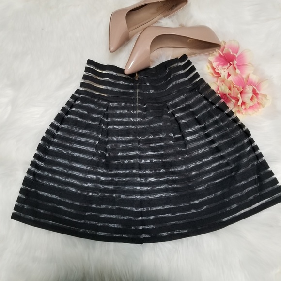 Black mini skirt NWOT - Picture 2 of 4